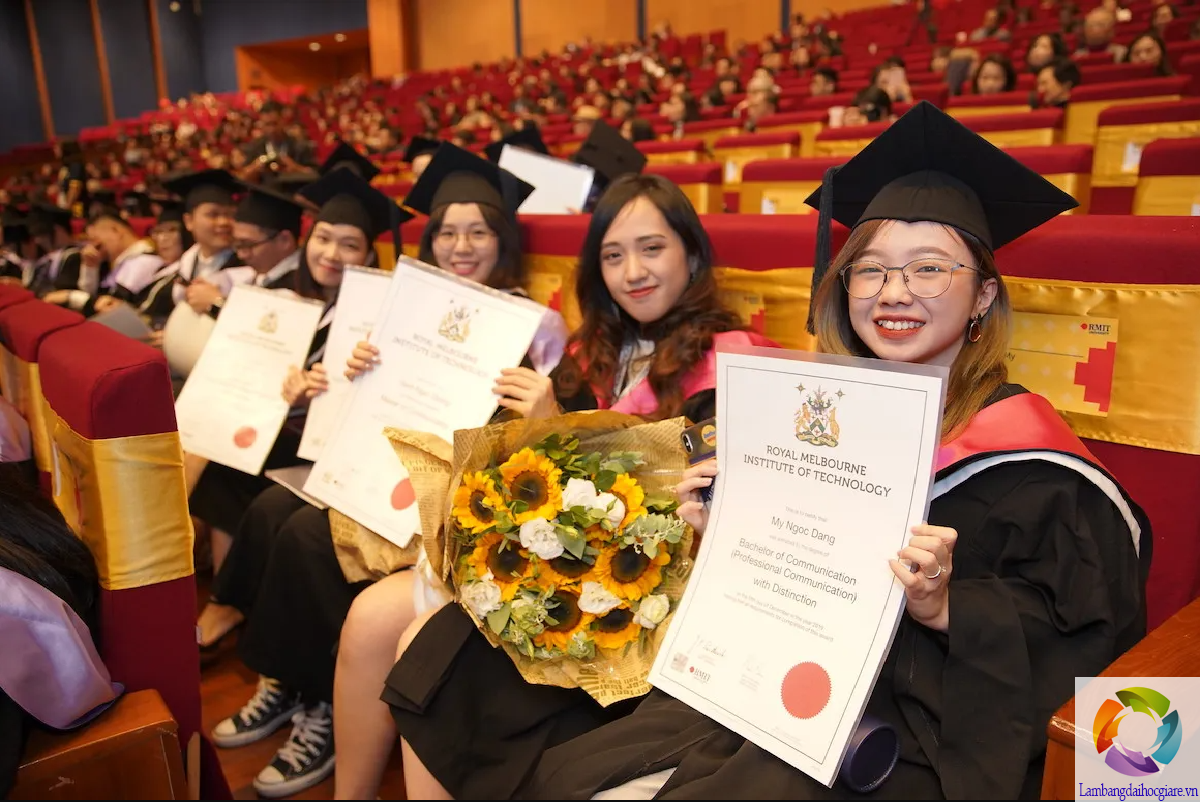 Làm bằng đại học RMIT