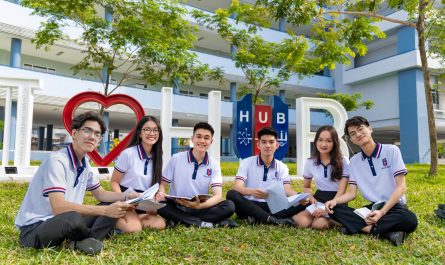 Trường Đại học Ngân hàng TP.HCM 2024