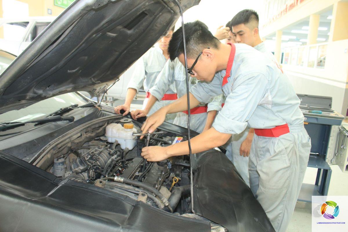 bằng cao đẳng công nghệ ô tô lương bao nhiêu - Hình 5