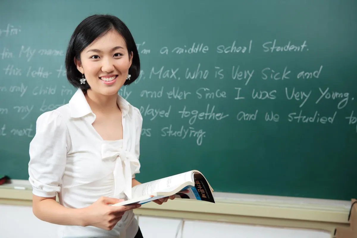 bằng cao đẳng ngôn ngữ anh làm giáo viên được không - Hình 3