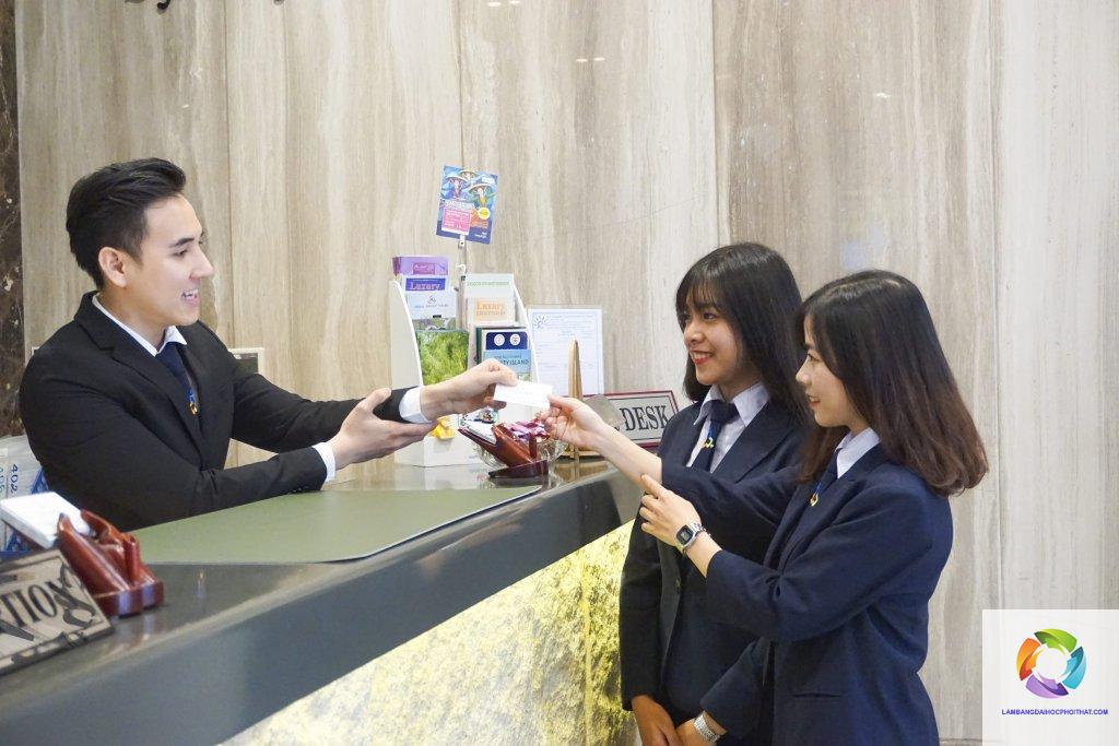 bằng cao đẳng quản trị khách sạn có liên thông đại học được không - Hình 2
