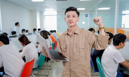 bằng đại học an toàn thông tin ra làm gì