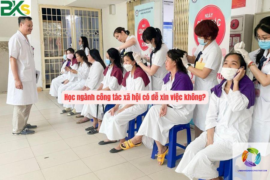 bằng đại học công tác xã hội có dễ xin việc không - Hình 2