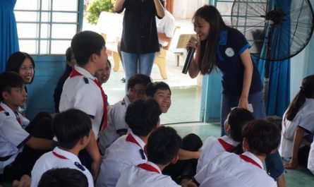 bằng đại học công tác xã hội làm tổ chức phi chính phủ được không