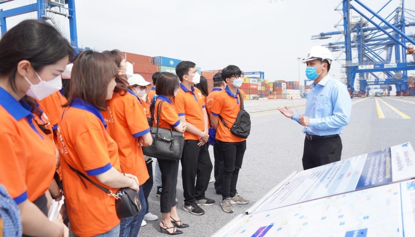 bằng đại học kinh doanh quốc tế ra làm gì