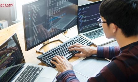 bằng đại học kỹ thuật phần mềm làm full stack được không