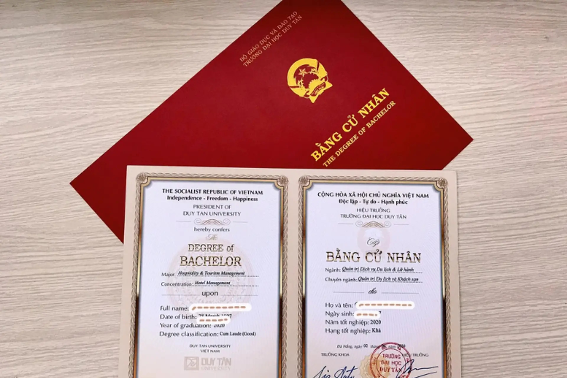 bằng đại học loại khá có giá trị không - Hình 1