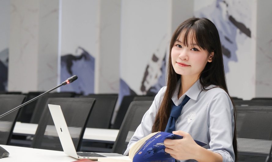 Bằng đại học luật quốc tế làm ngoại giao được không? Cơ hội và lộ trình chi tiết
