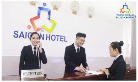 bằng đại học quản trị khách sạn có dễ xin việc không