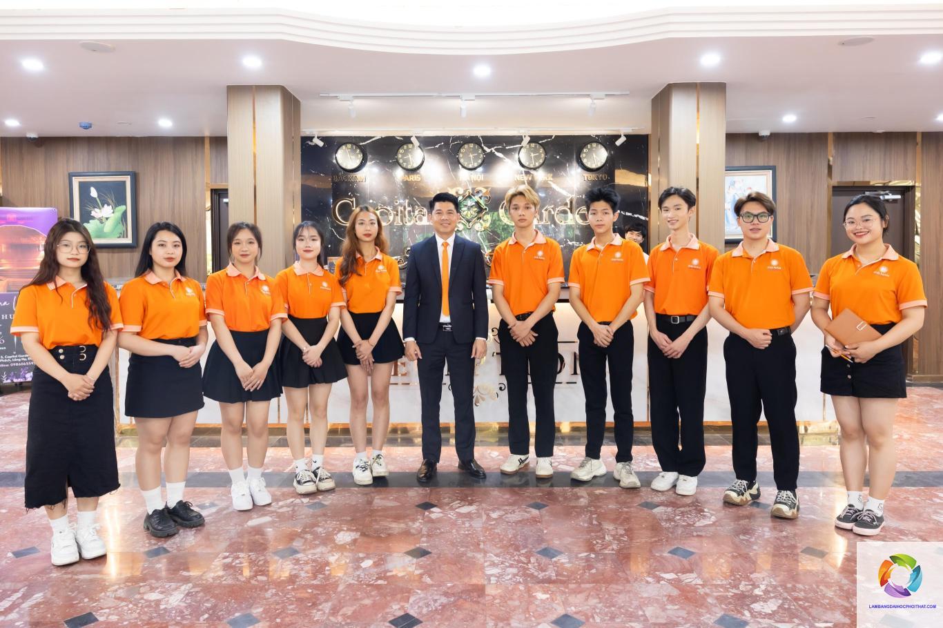 bằng đại học quản trị khách sạn lương bao nhiêu - Hình 5