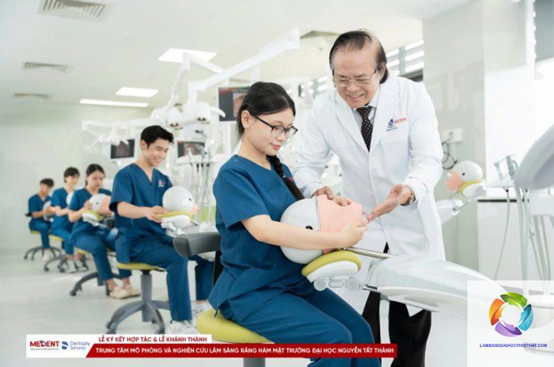 bằng đại học răng hàm mặt lương bao nhiêu - Hình 1