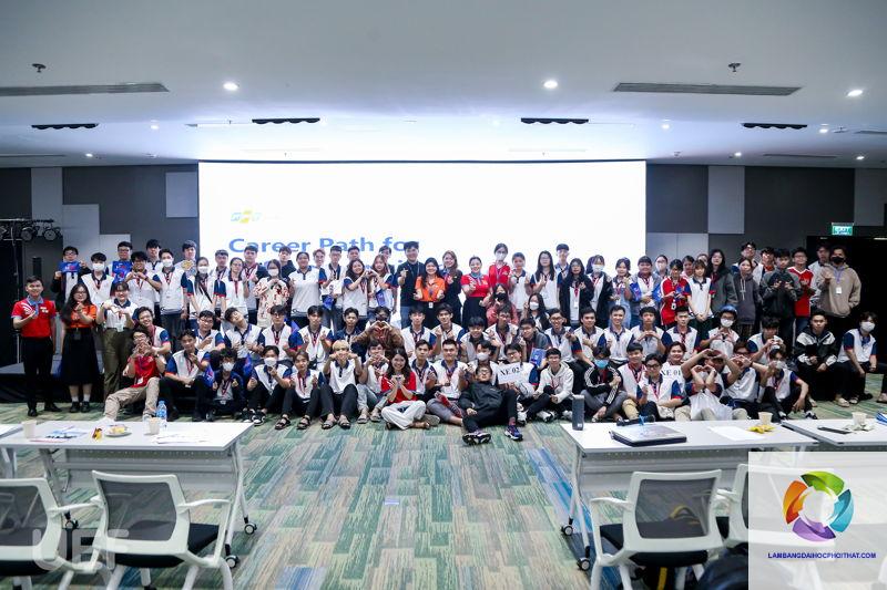 bằng đại học thương mại điện tử làm shopee được không - Hình 1