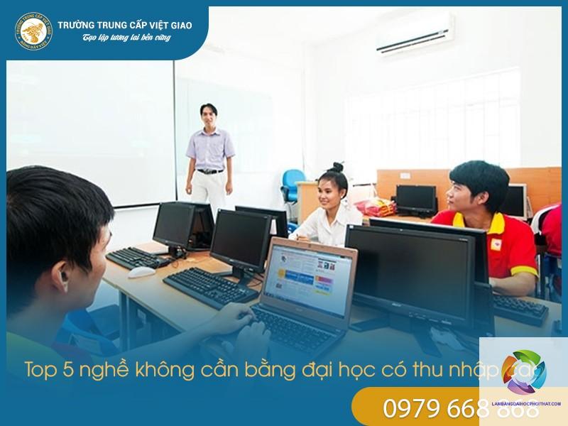có bằng đại học làm được nghề gì - Hình 3