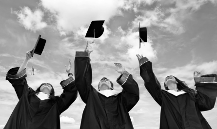 đại học mấy năm ra trường