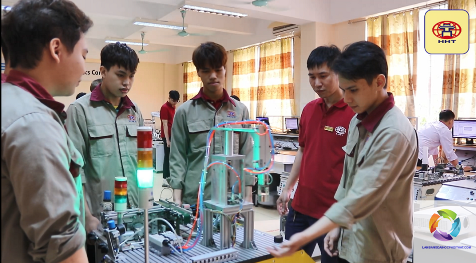 bằng cao đẳng cơ điện tử làm cnc được không - Image 3