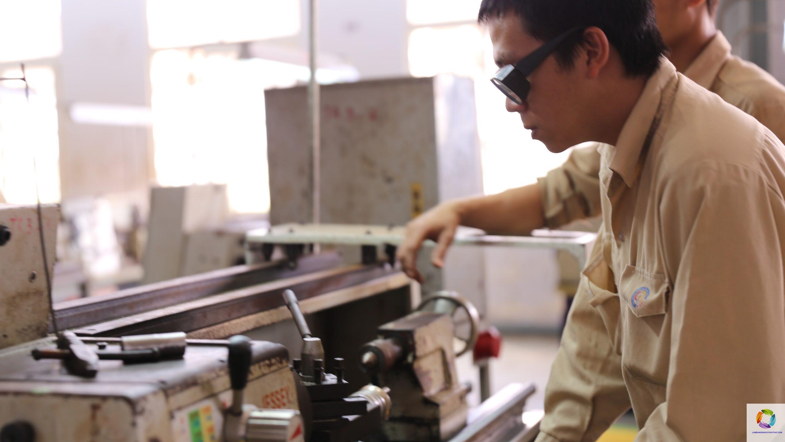 bằng cao đẳng cơ khí làm cnc được không - Image 3