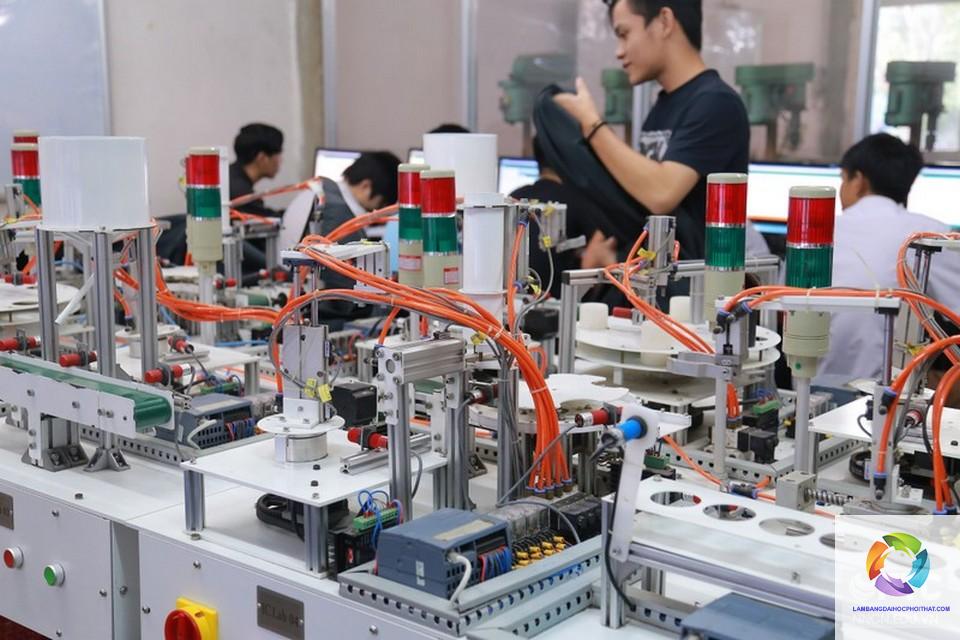 bằng cao đẳng điện điện tử làm nhà máy được không - Image 5